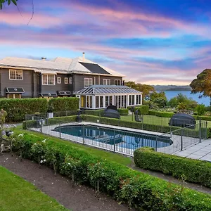 5* Hotel Black Swan Lakeside Boutique